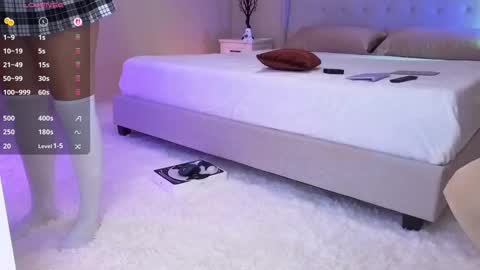 Snapshot of vsunshiny chatting on 09-30-25, 04:01 Sunshiny online show from 09-30-25, 04:01