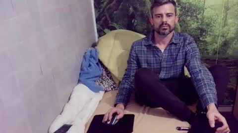 CBNewGuy online show from 12-17-25, 03:23