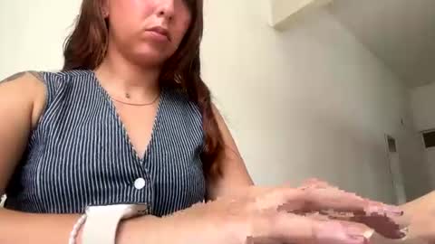 Snapshot of vv_valvale chatting on 07-16-26, 05:30 vv_valvale online show from 07-16-26, 05:30