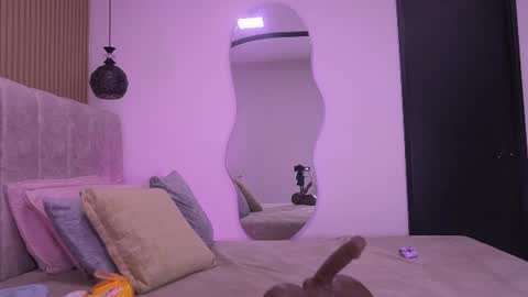 Violeta online show from 06-23-26, 03:04