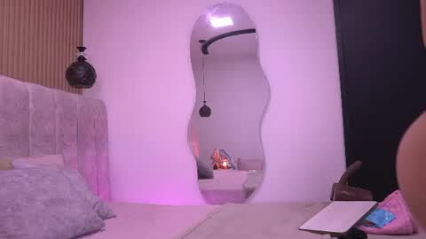 Violeta online show from 06-27-26, 03:11