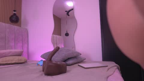 Violeta online show from 07-08-26, 03:11