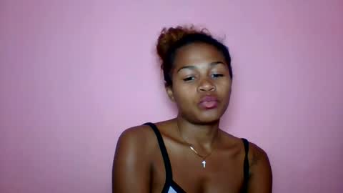 Snapshot of vynarahot chatting on 07-20-26, 12:40 vynarahot online show from 07-20-26, 12:40
