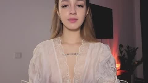 Alice  Before pvt write to me in PM  online show from 05-10-26, 08:36