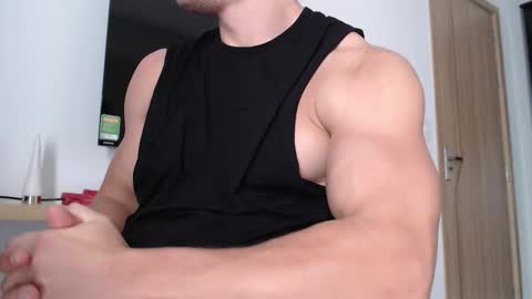 Snapshot of w_witcher chatting on 12-18-25, 04:40 w_witcher online show from 12-18-25, 04:40