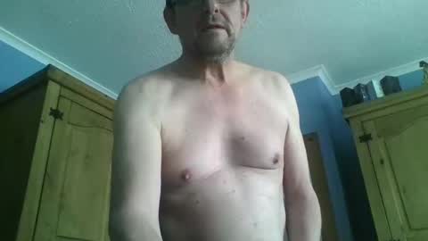 Snapshot of wadworth6x chatting on 03-27-26, 01:44 wadworth6x online show from 03-27-26, 01:44