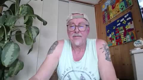 waffel1 online show from 10-23-25, 10:25