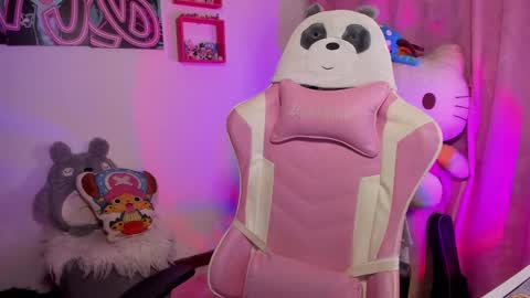 AIKA  online show from 09-22-25, 10:34