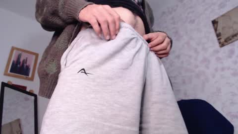 Snapshot of wake_and_bakee chatting on 12-22-24, 07:54 John online show from 12-22-24, 07:54