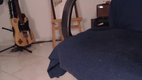 Snapshot of wake_and_bakee chatting on 10-06-25, 11:13 John online show from 10-06-25, 11:13