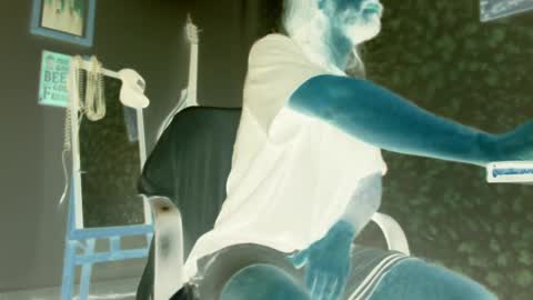 Snapshot of wake_and_bakee chatting on 10-08-25, 06:05 John online show from 10-08-25, 06:05