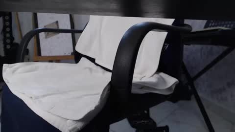 Snapshot of wake_and_bakee chatting on 11-09-25, 08:18 John online show from 11-09-25, 08:18