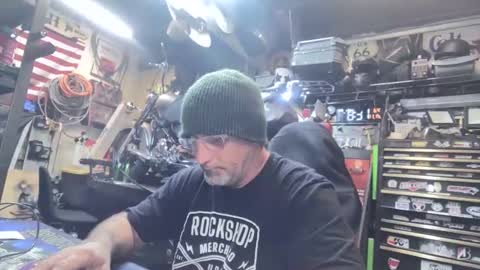 wakesblowinclouds online show from 11-20-25, 04:23