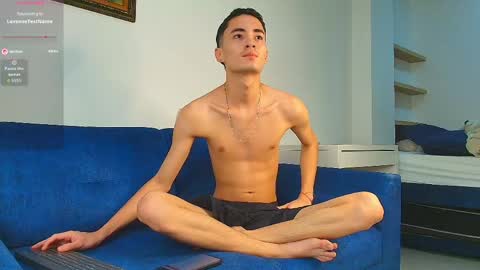 Snapshot of wal_jones chatting on 05-11-26, 01:17 wal jones online show from 05-11-26, 01:17