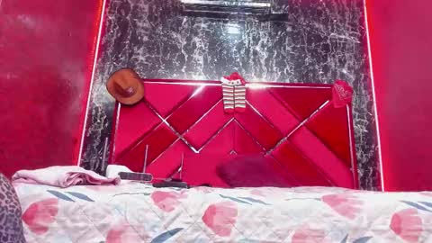 waleska   online show from 12-21-25, 12:12