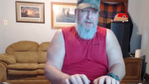Snapshot of walkingbird chatting on 03-14-26, 07:52 walkingbird online show from 03-14-26, 07:52