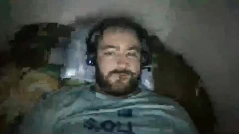 Snapshot of wally792 chatting on 03-10-25, 03:12 Vali online show from 03-10-25, 03:12