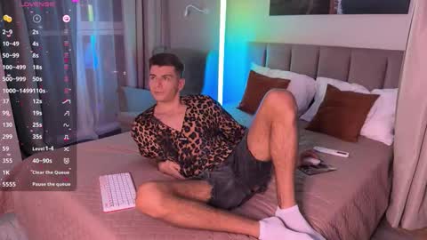 Walt Enjoy online show from 11-21-25, 05:33