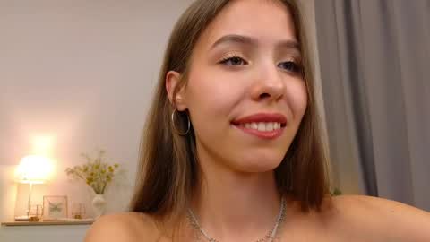 Snapshot of wanda_robinson chatting on 12-13-24, 01:48 Wendy. Hello Honeys Ill see you 2nd 5th 7th this week love you3 online show from 12-13-24, 01:48