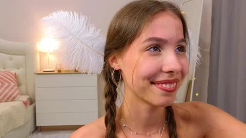 Snapshot of wanda_robinson chatting on 02-04-25, 01:02 Wendy. Hello Honeys Ill see you 2nd 5th 7th this week love you3 online show from 02-04-25, 01:02