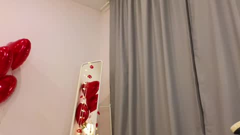 Snapshot of wanda_robinson chatting on 02-12-25, 10:26 Wendy. Hello Honeys Ill see you 2nd 5th 7th this week love you3 online show from 02-12-25, 10:26