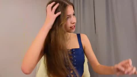 Snapshot of wanda_robinson chatting on 02-27-25, 06:53 Wendy. Hello Honeys Ill see you 2nd 5th 7th this week love you3 online show from 02-27-25, 06:53