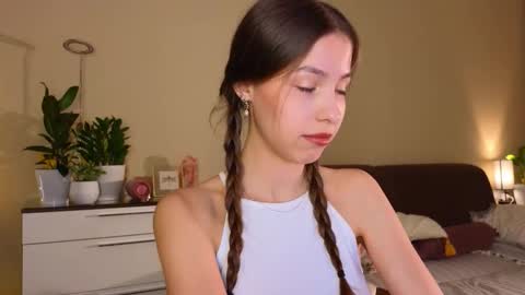 Snapshot of wanda_robinson chatting on 10-18-25, 06:30 Wendy. Hello Honeys Ill see you 2nd 5th 7th this week love you3 online show from 10-18-25, 06:30
