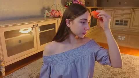 hello guys im Lilian online show from 11-20-25, 03:07