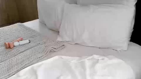 wanderlustgaal online show from 10-18-25, 06:19