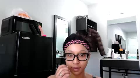 wanderlustgaal online show from 02-08-26, 06:22