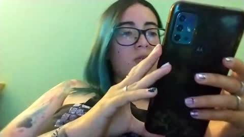 Snapshot of waningrosee chatting on 01-02-25, 10:33 Waningrose Lu online show from 01-02-25, 10:33