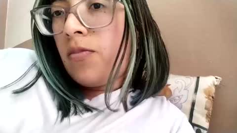 Snapshot of waningrosee chatting on 10-07-25, 10:07 Waningrose Lu online show from 10-07-25, 10:07