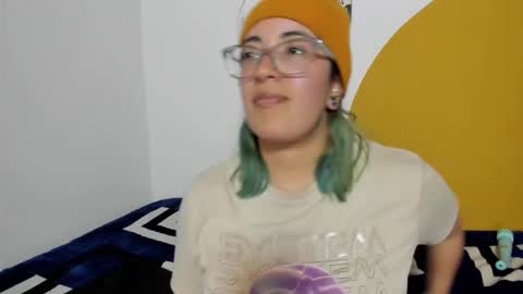 Waningrose  Lu online show from 11-20-25, 12:00