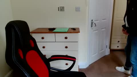 wanttobefree90 online show from 06-03-26, 11:13