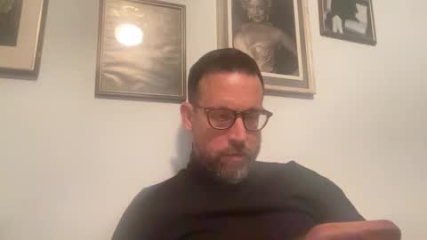 Snapshot of warispeace666 chatting on 01-18-26, 09:35 warispeace666 online show from 01-18-26, 09:35