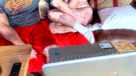 Snapshot of watchedging chatting on 02-15-26, 03:42 Hereforfun online show from 02-15-26, 03:42