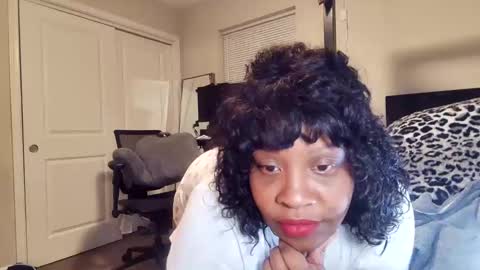 Snapshot of waterfalls69 chatting on 03-26-26, 04:51 LAUREN LUSH online show from 03-26-26, 04:51