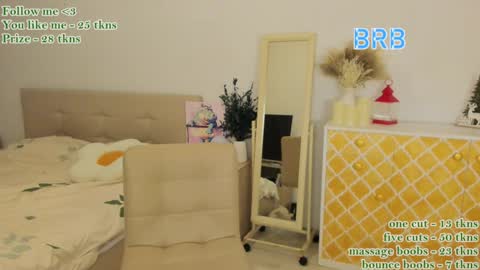 Snapshot of watermelon_sugar_ chatting on 12-06-24, 04:49 Tess Pls support me with Can we reach 155 my favorite number online show from 12-06-24, 04:49