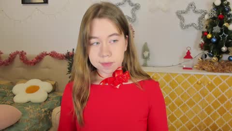 Snapshot of watermelon_sugar_ chatting on 12-21-24, 03:09 Tess Pls support me with Can we reach 155 my favorite number online show from 12-21-24, 03:09