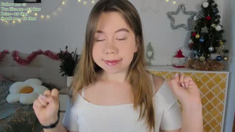 Snapshot of watermelon_sugar_ chatting on 01-07-25, 09:50 Tess Pls support me with Can we reach 155 my favorite number online show from 01-07-25, 09:50