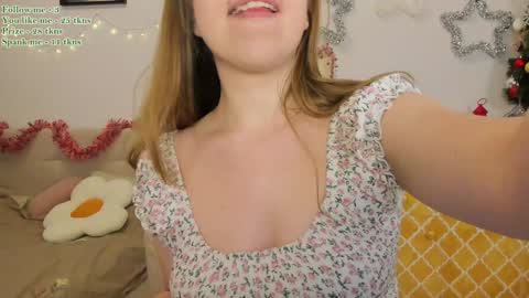 Snapshot of watermelon_sugar_ chatting on 01-14-25, 01:06 Tess Pls support me with Can we reach 155 my favorite number online show from 01-14-25, 01:06