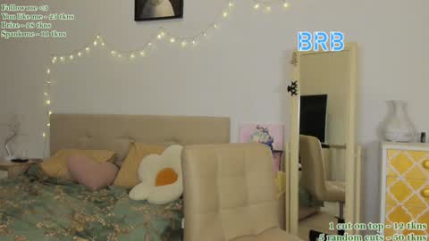 Snapshot of watermelon_sugar_ chatting on 01-29-25, 02:10 Tess Pls support me with Can we reach 155 my favorite number online show from 01-29-25, 02:10