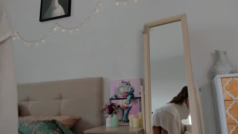 Snapshot of watermelon_sugar_ chatting on 02-05-25, 11:34 Tess Pls support me with Can we reach 155 my favorite number online show from 02-05-25, 11:34