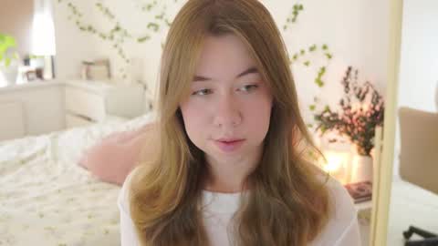 Snapshot of watermelon_sugar_ chatting on 10-03-25, 12:02 Tess Pls support me with Can we reach 155 my favorite number online show from 10-03-25, 12:02