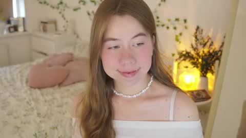 Snapshot of watermelon_sugar_ chatting on 10-10-25, 10:36 Tess Pls support me with Can we reach 155 my favorite number online show from 10-10-25, 10:36