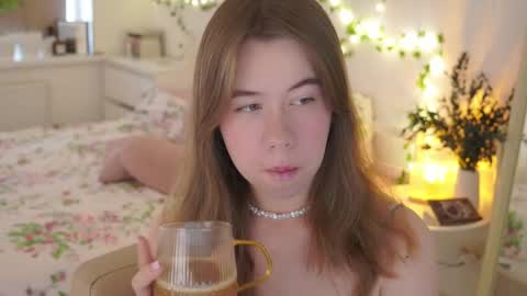 Snapshot of watermelon_sugar_ chatting on 10-22-25, 10:37 Tess Pls support me with Can we reach 155 my favorite number online show from 10-22-25, 10:37