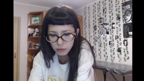 Mina online show from 11-14-25, 07:45