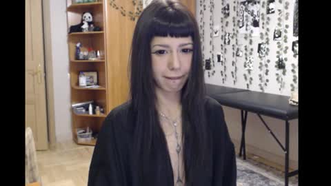 Mina online show from 12-02-25, 12:16