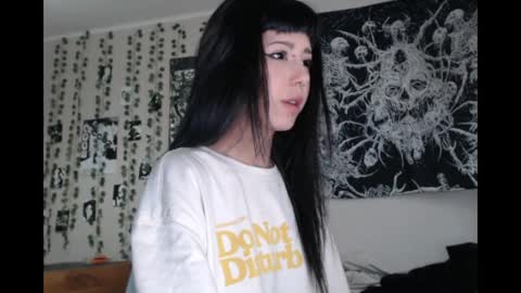 Mina online show from 04-24-26, 01:35