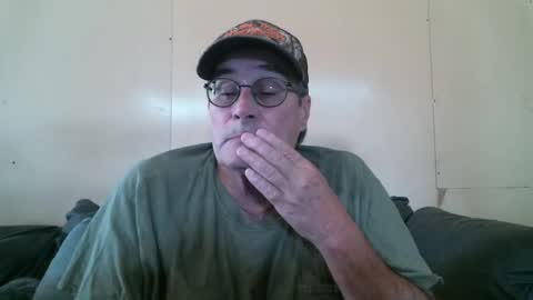 Snapshot of wbfarm chatting on 09-24-25, 07:06 WB Farm online show from 09-24-25, 07:06